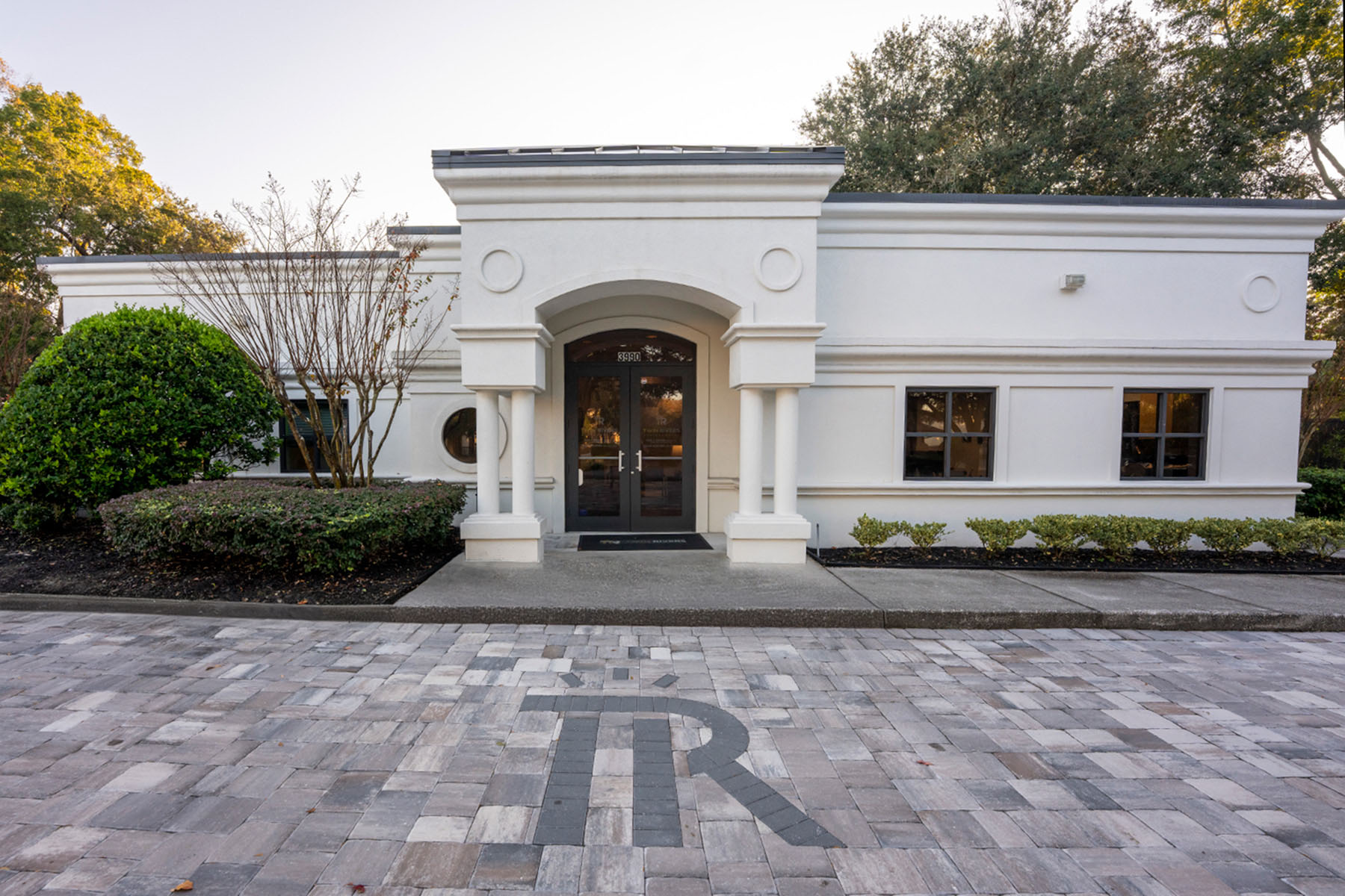 Exterior view of Twin Rivers Periodontics