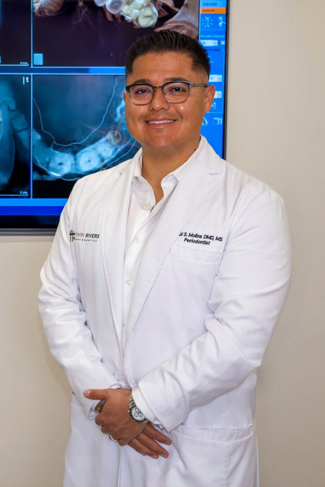 Dr. Molina